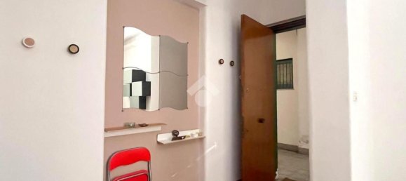 3-salle Appartement à Catania, Italy No. 48256 8