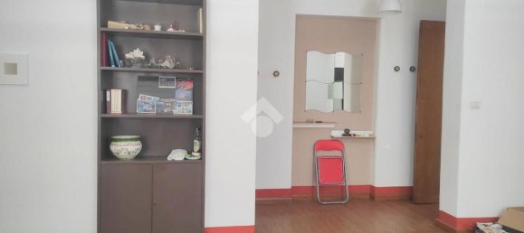 3-salle Appartement à Catania, Italy No. 48256 34