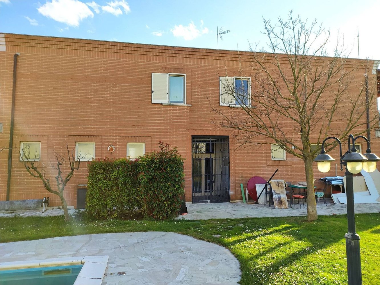Entrepôt à Civitella del Tronto, Italy 600m² No. 321732