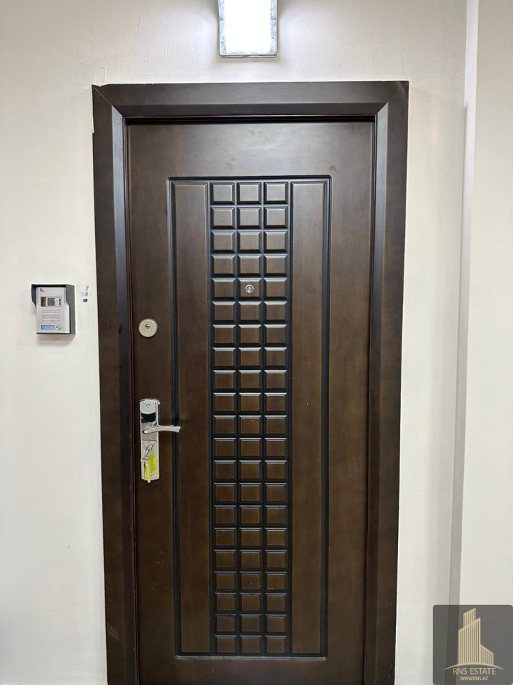 Apartamento de 3 dormitorios en Yasamal, Azerbaijan No. 2002