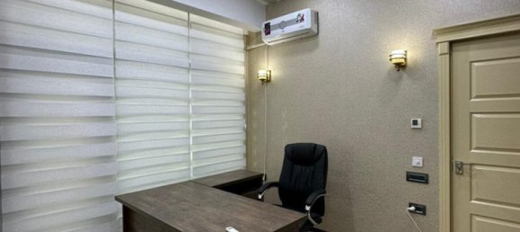 Apartamento de 3 dormitorios en Yasamal, Azerbaijan No. 2002 3