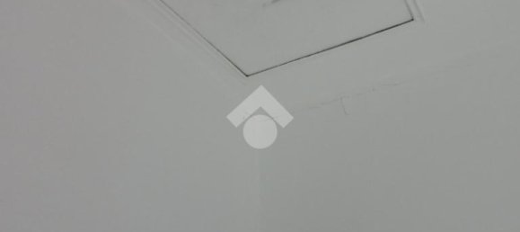 2 Schlafzimmer Haus in Genoa, Italy, Nr. 39463 8