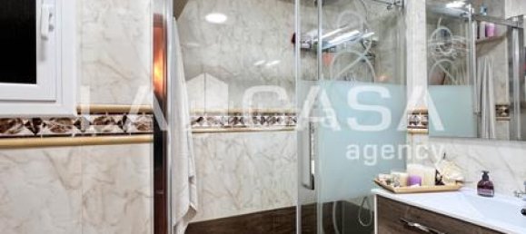 3 bedrooms Apartment in Badalona, Spain No. 169680 14