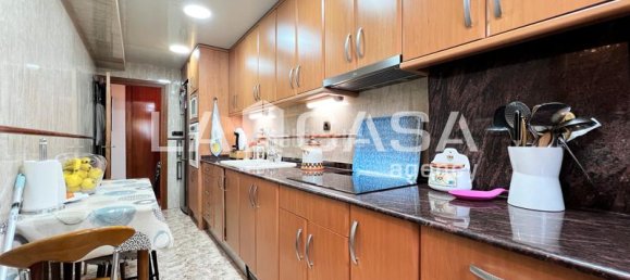 3 bedrooms Apartment in Badalona, Spain No. 169680 10