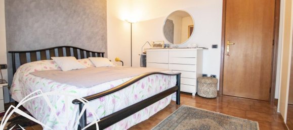 5-Zimmer Wohnung in Prato, Italy, Nr. 104790 19