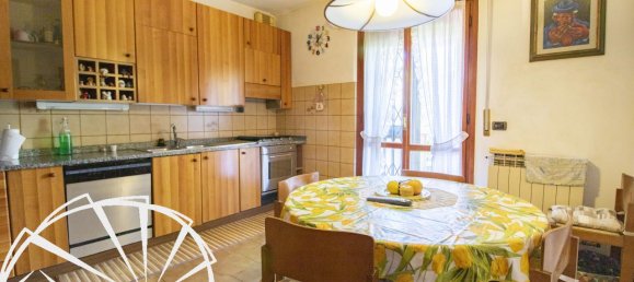 5-Zimmer Wohnung in Prato, Italy, Nr. 104790 4