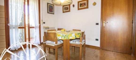 5-Zimmer Wohnung in Prato, Italy, Nr. 104790 6