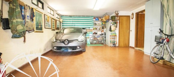 5-Zimmer Wohnung in Prato, Italy, Nr. 104790 17