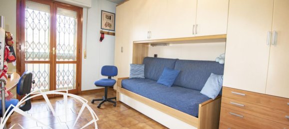 5-Zimmer Wohnung in Prato, Italy, Nr. 104790 12