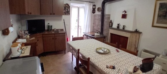 5 rooms Apartment in Collazzone, Italy No. 292911 10