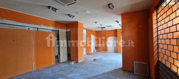 2 rooms Commercial property in Rome, Italy No. 365171 7