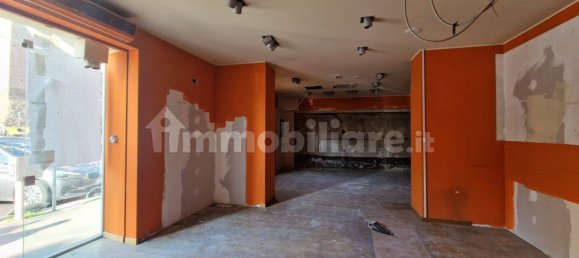 2 rooms Commercial property in Rome, Italy No. 365171 6