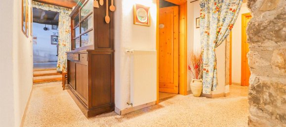 358m² Commercial property in Pordenone, Italy No. 124594 12