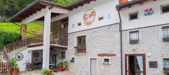 358m² Commercial property in Pordenone, Italy No. 124594 2