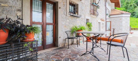 358m² Commercial property in Pordenone, Italy No. 124594 6