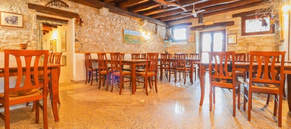 358m² Commercial property in Pordenone, Italy No. 124594 11