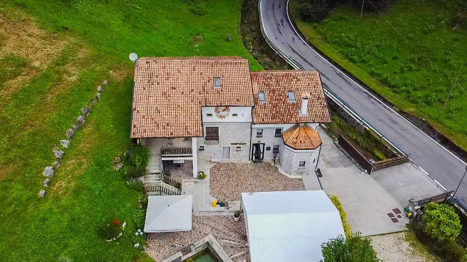 358m² Commercial property in Pordenone, Italy No. 124594