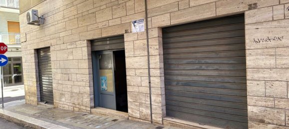 Gewerbliche Immobilie in Bari, Italy 35m², Nr. 144964 6