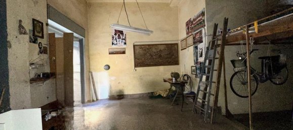 Gewerbliche Immobilie in Bari, Italy 35m², Nr. 144964 2