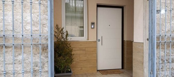 2-Zimmer Wohnung in Trani, Italy, Nr. 35425 2