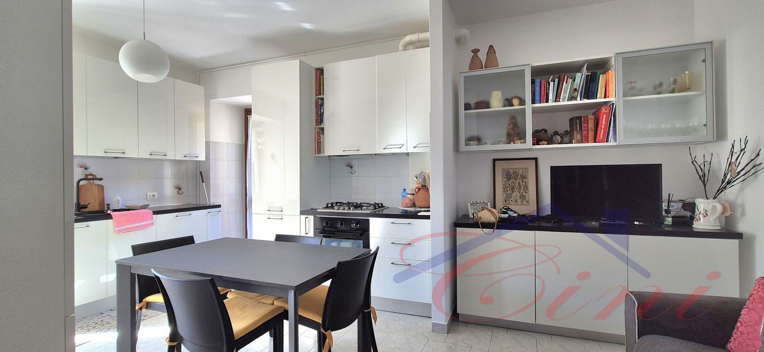 2-salle Appartement à Calolziocorte, Italy No. 336425