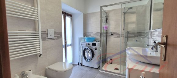 2-salle Appartement à Calolziocorte, Italy No. 336425 25