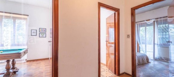 4 bedrooms Apartment in Rome, Italy No. 68374 46