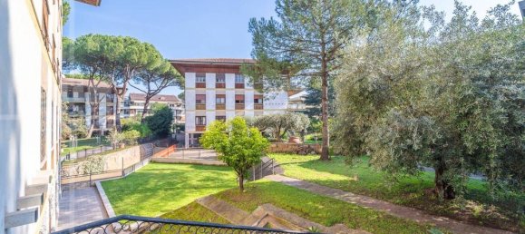 4 bedrooms Apartment in Rome, Italy No. 68374 3