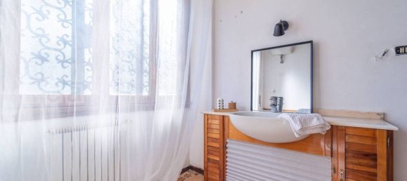 4 bedrooms Apartment in Rome, Italy No. 68374 43