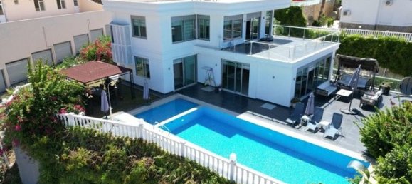 Вилла 6+1 в Анталья, Турция № 34140 2