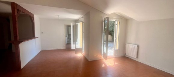 3 bedrooms House in Le Pontet, France No. 328520 6