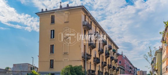 2 rooms Apartment in Milan, Italy No. 286583 10