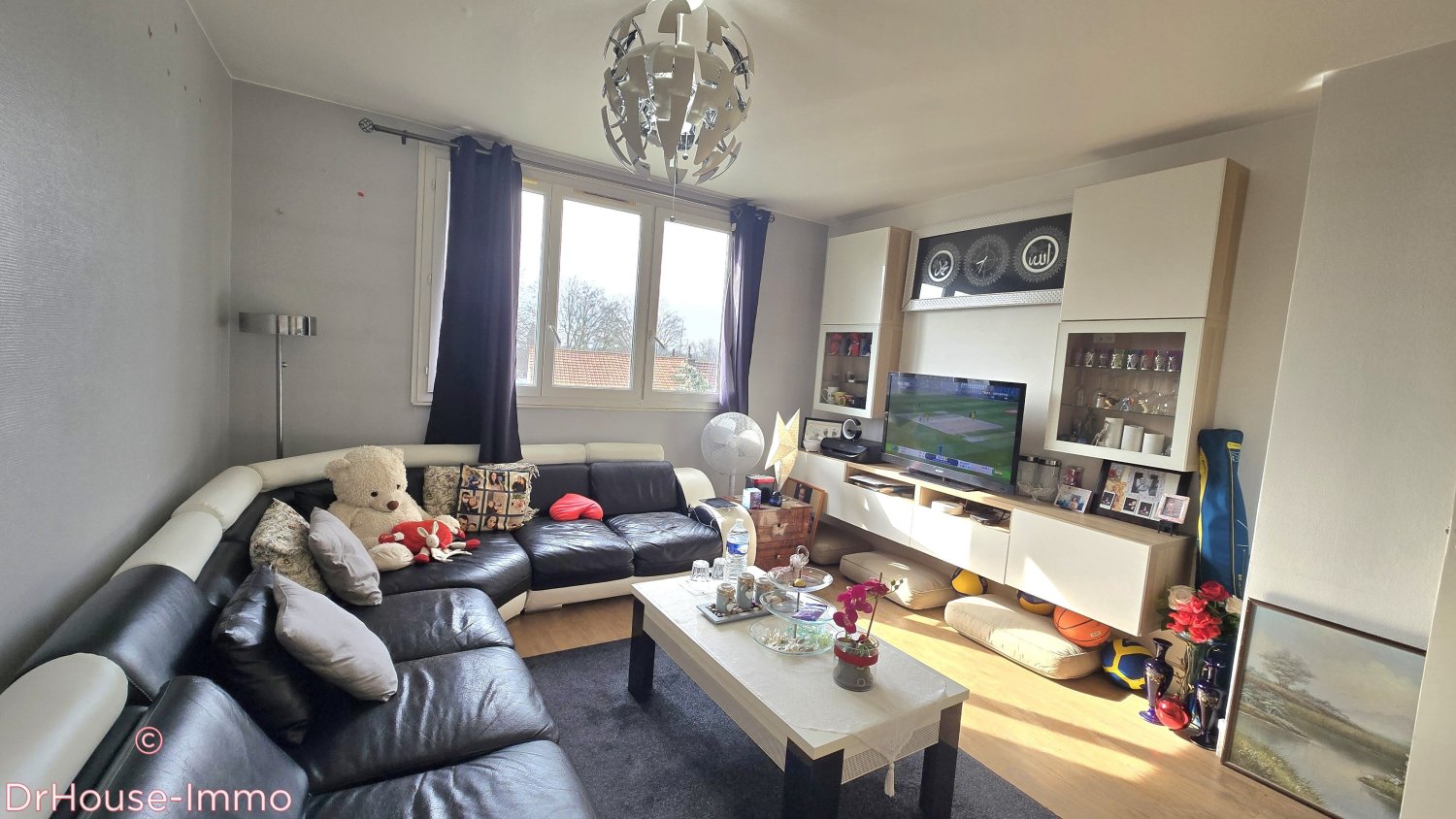 2 bedrooms Apartment in La Courneuve, France No. 117875