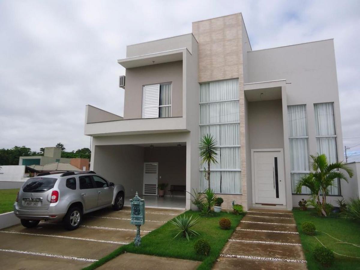 Casa de 4 dormitorios en Sao Paulo, Brazil No. 565094