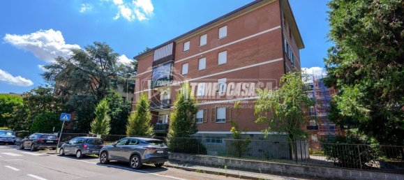 Квартира с 3 комнатами в Кастеназо, Италия № 280362 36