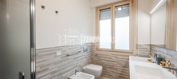 Квартира с 3 комнатами в Кастеназо, Италия № 280362 3