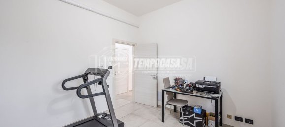 Квартира с 3 комнатами в Кастеназо, Италия № 280362 15