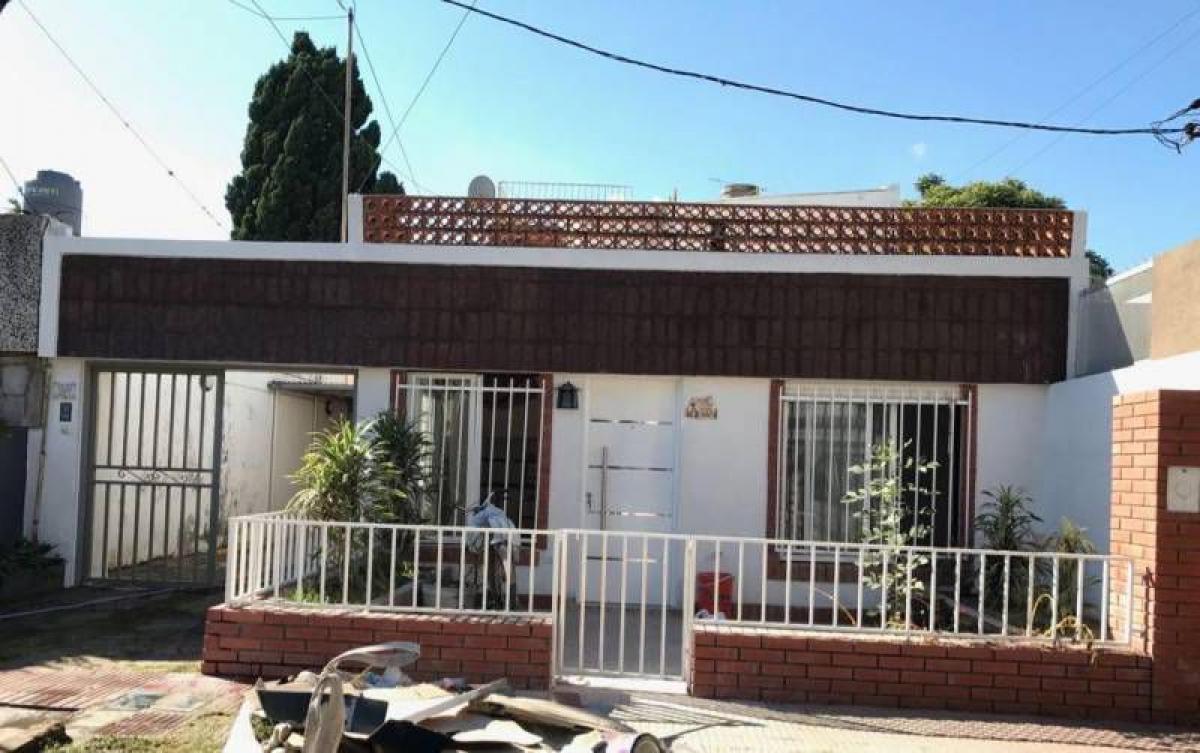2 bedrooms House in Santa Fe, Argentina No. 7871