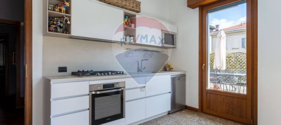 5 Schlafzimmer Villa in Verbania, Italy, Nr. 319468 30