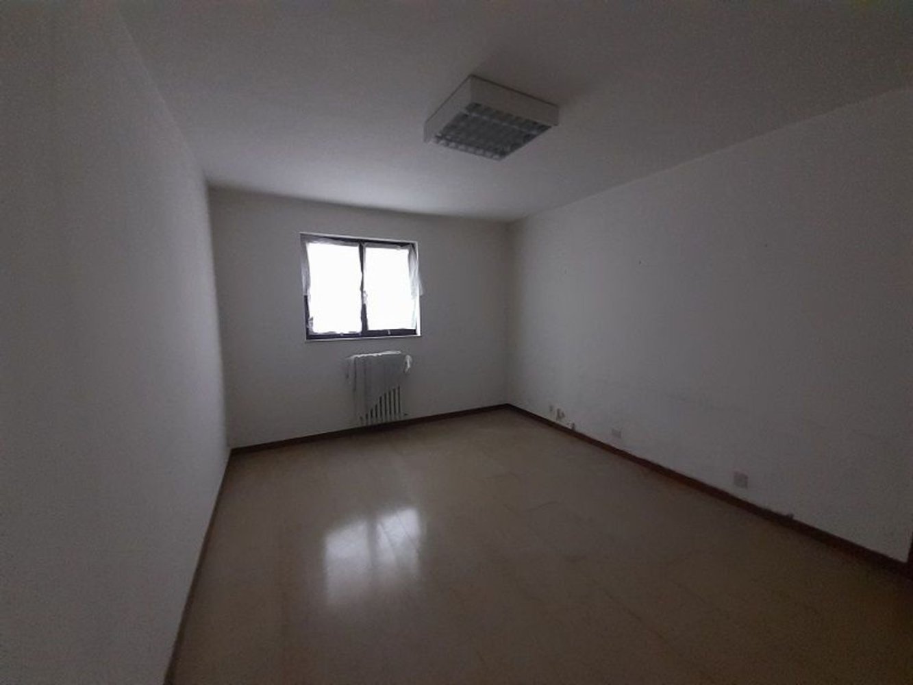 60m² Office in Pavia, Italy No. 80284