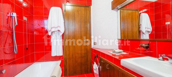 6 bedrooms House in Azzano San Paolo, Italy No. 214415 27