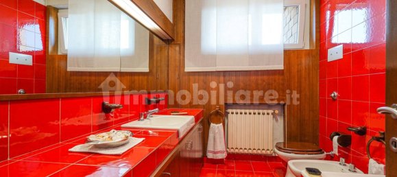 6 bedrooms House in Azzano San Paolo, Italy No. 214415 25