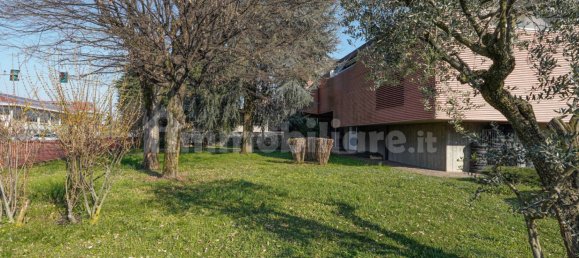 6 bedrooms House in Azzano San Paolo, Italy No. 214415 32