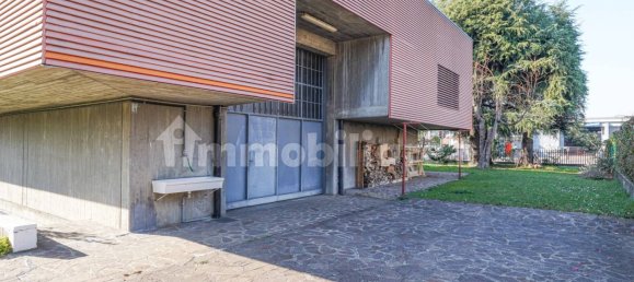 6 bedrooms House in Azzano San Paolo, Italy No. 214415 35