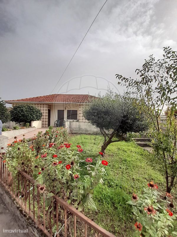 3 bedrooms House in Roriz, Portugal No. 243601