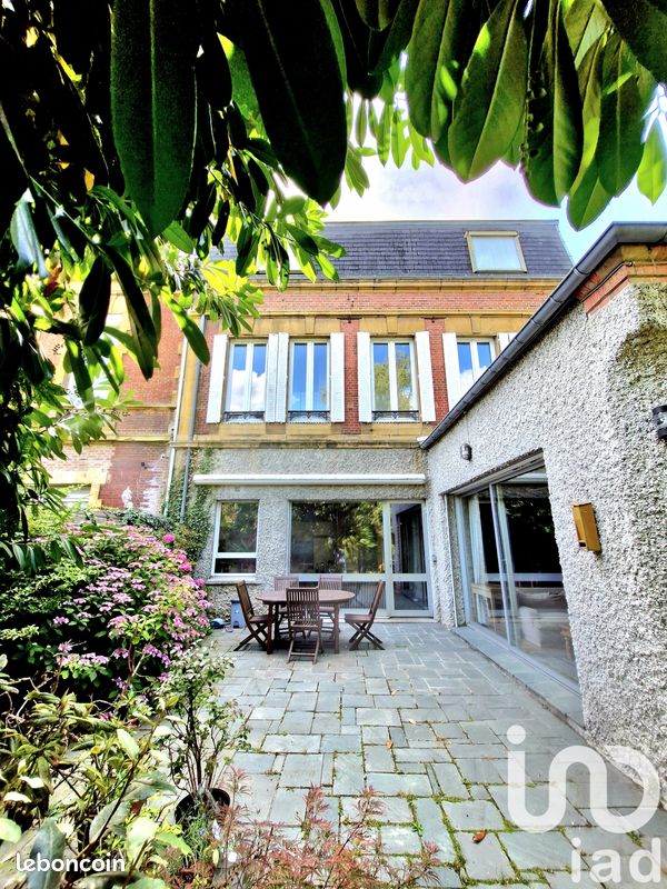 Casa de 7 dormitorios en Charleville-Mezieres, France No. 43607