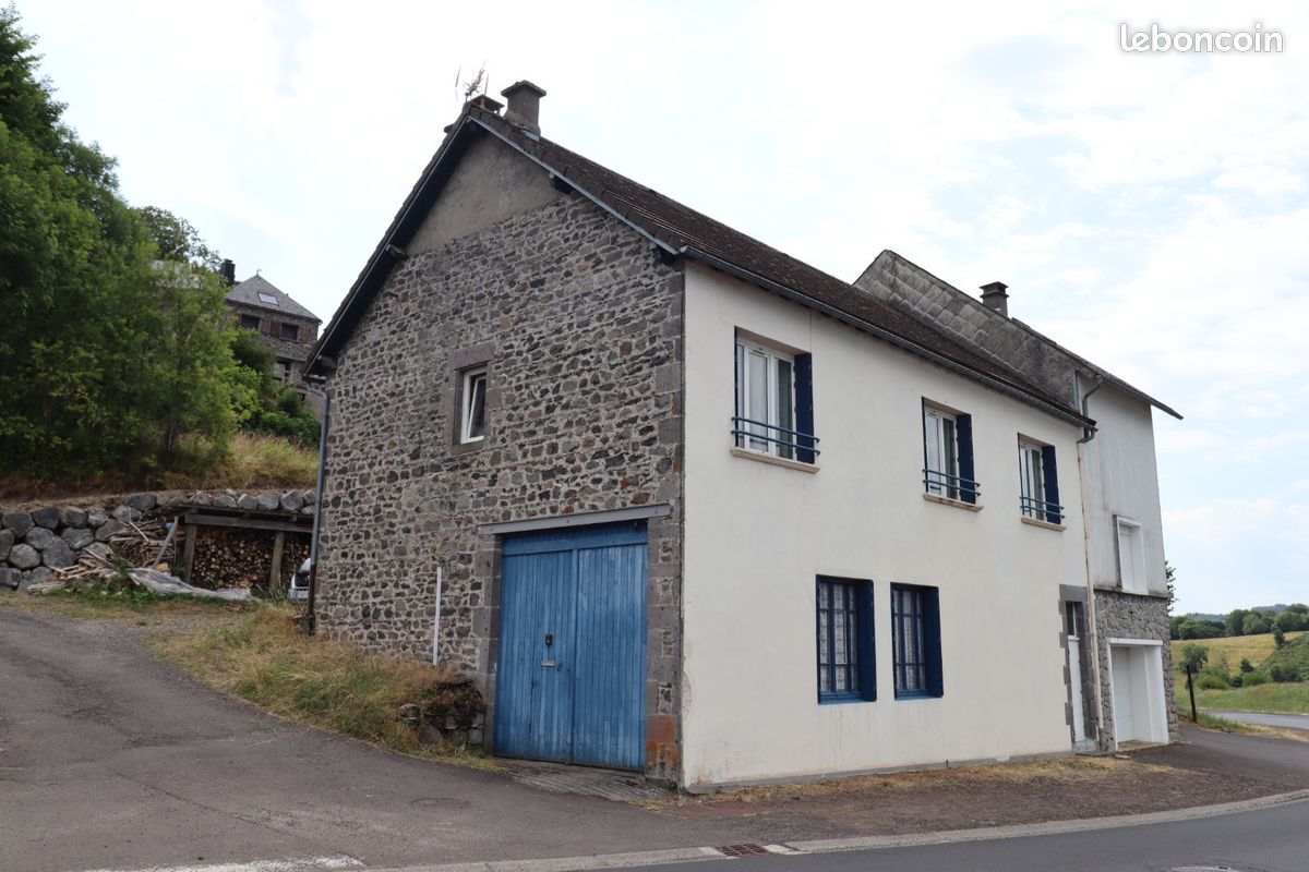 4 bedrooms House in Puy-de-Dome, France No. 316571