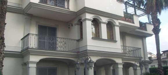 Вилла с 7 комнатами в Казапезенна, Италия № 96855 23