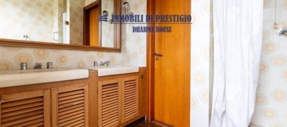 4 bedrooms Apartment in Milan, Italy No. 243684 10