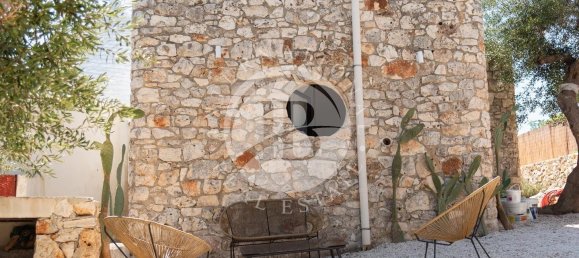 Замки и поместья с 4 спальнями в Остуни, Италия № 309530 16